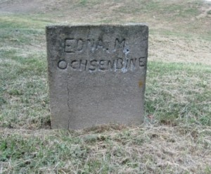 Edna Ochsenbine gravestone in Riverview Cemetery